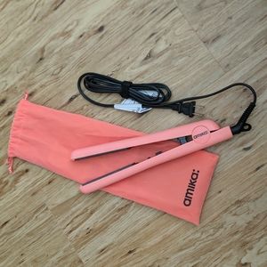 Amika strand perfect ceramic styler. 1" Flat iron, in coral.